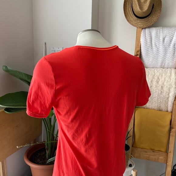 2/15$ - Reebok Women’s training tee - Picture 4 of 4